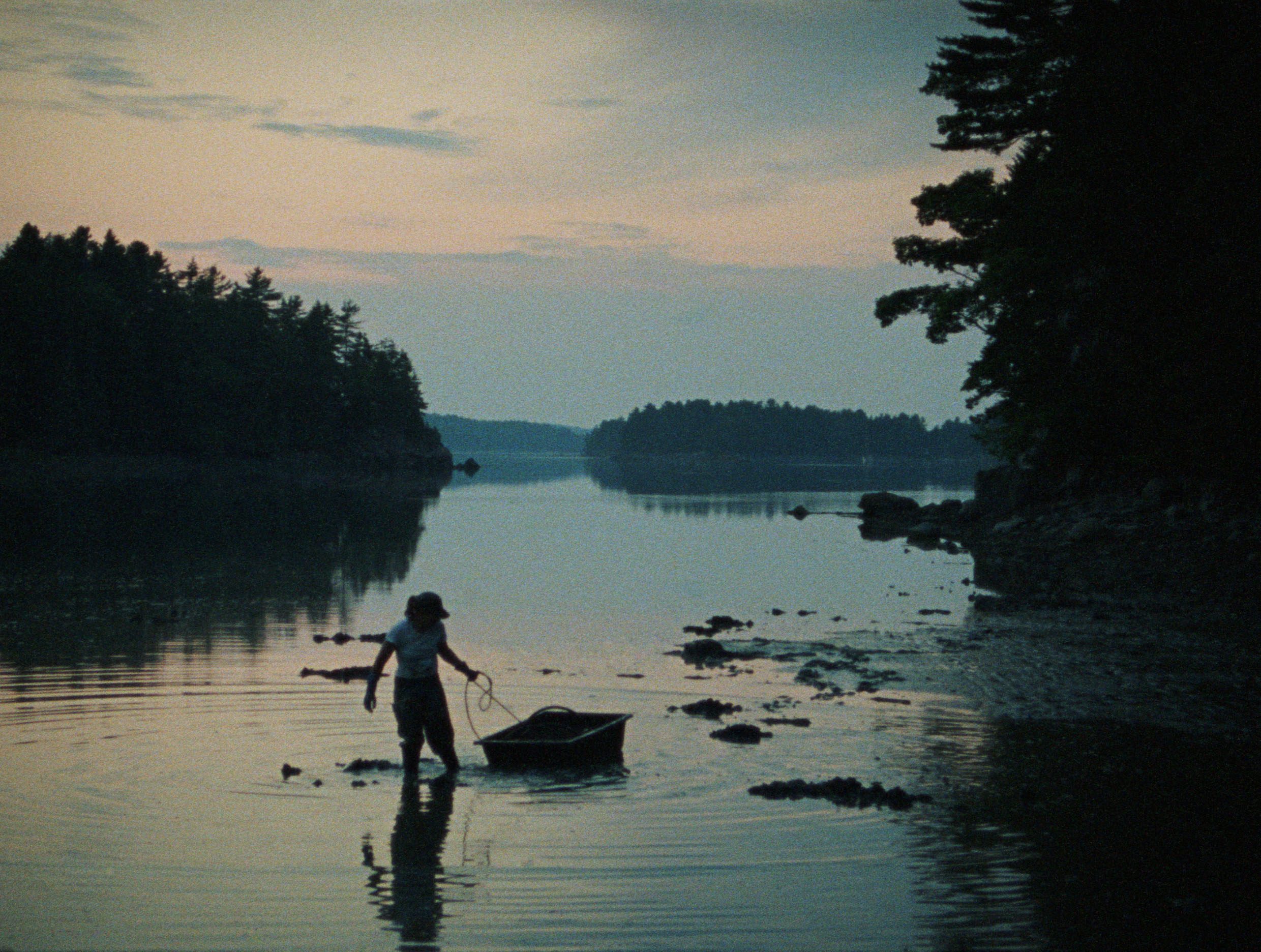 Sharon Lockhart, Double Tide, 2009. 16 mm överförd till HD. 96 min. 