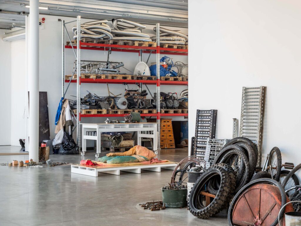 Éva Mag, Det finns en plan för det här, installationsvy. Foto: Jean-Baptiste Béranger