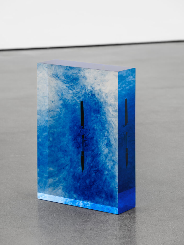 Tarik Kiswanson, Becoming, 2023. Installationsvy, Bonniers Konsthall. Foto: Jean-Baptiste Béranger.