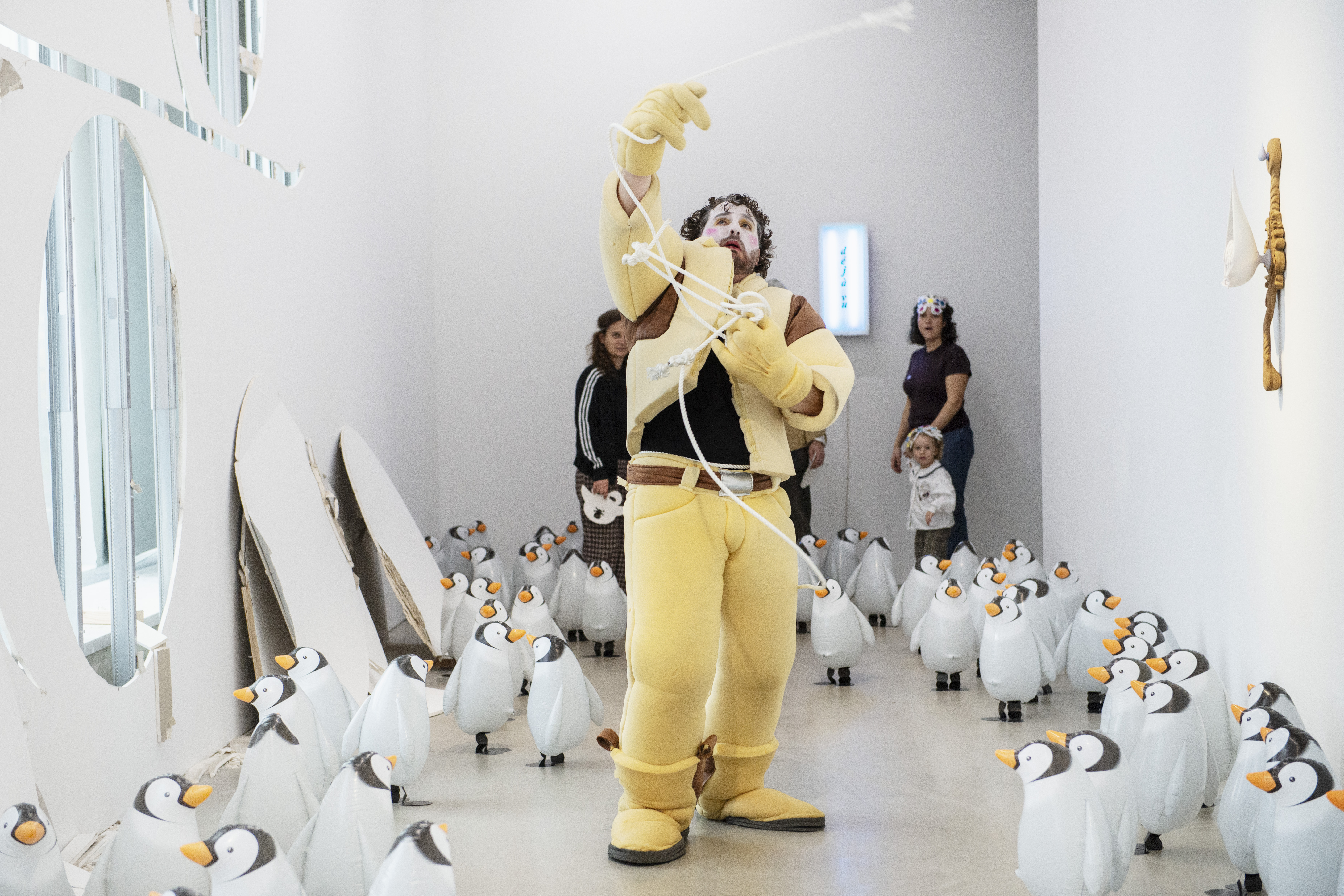 Familjevisning med Figuren (Hugo Hedberg). Foto: Theo Elias Lundgren
